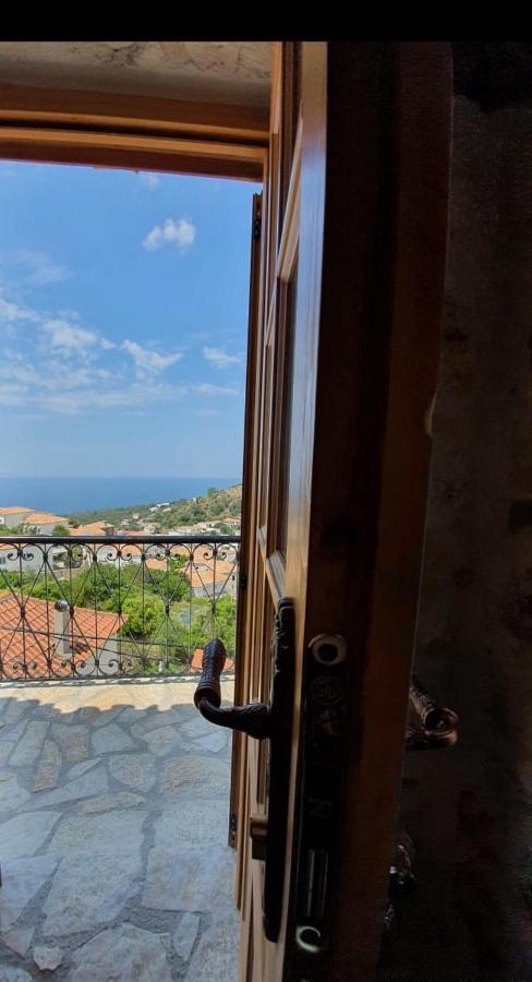 Roots Dhermi Exterior photo